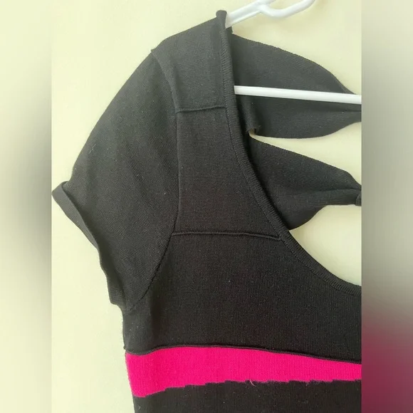 Short sleeve knit dress - Picture 3 of 7